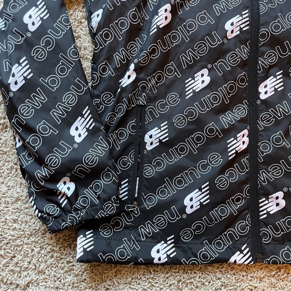 New Balance Women’s Logo Zip Up Windbreaker Jacket - Picture 2 of 6